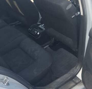 Сірий Фольксваген Гольф, об'ємом двигуна 1.39 л та пробігом 250 тис. км за 3300 $, фото 4 на Automoto.ua