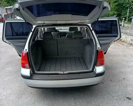 Серый Фольксваген Гольф, объемом двигателя 1.6 л и пробегом 279 тыс. км за 4500 $, фото 7 на Automoto.ua