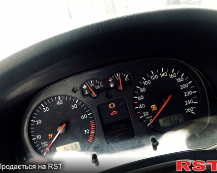 Сірий Фольксваген Гольф, об'ємом двигуна 2 л та пробігом 328 тис. км за 4800 $, фото 10 на Automoto.ua