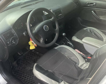 Серый Фольксваген Гольф, объемом двигателя 1.39 л и пробегом 405 тыс. км за 3800 $, фото 4 на Automoto.ua