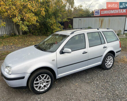 Серый Фольксваген Гольф, объемом двигателя 1.6 л и пробегом 290 тыс. км за 3600 $, фото 4 на Automoto.ua