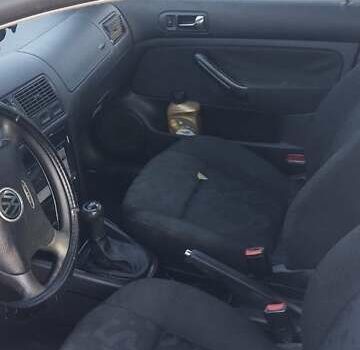 Сірий Фольксваген Гольф, об'ємом двигуна 1.39 л та пробігом 250 тис. км за 3300 $, фото 5 на Automoto.ua