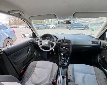 Серый Фольксваген Гольф, объемом двигателя 1.6 л и пробегом 265 тыс. км за 5300 $, фото 30 на Automoto.ua