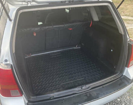 Серый Фольксваген Гольф, объемом двигателя 1.39 л и пробегом 405 тыс. км за 3800 $, фото 8 на Automoto.ua