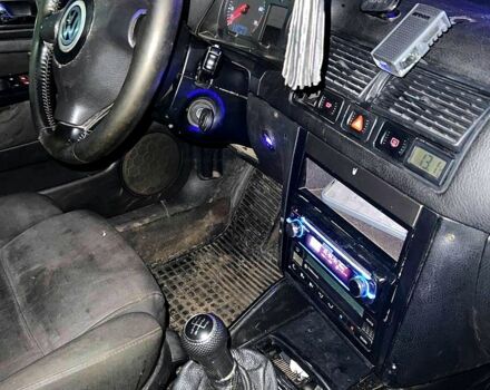 Серый Фольксваген Гольф, объемом двигателя 1.6 л и пробегом 258 тыс. км за 3700 $, фото 4 на Automoto.ua