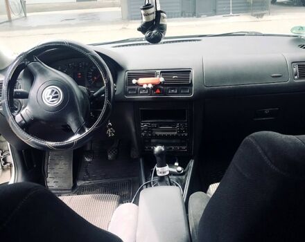 Сірий Фольксваген Гольф, об'ємом двигуна 2 л та пробігом 328 тис. км за 4800 $, фото 8 на Automoto.ua