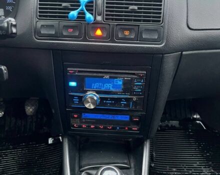 Серый Фольксваген Гольф, объемом двигателя 1.9 л и пробегом 256 тыс. км за 1850 $, фото 4 на Automoto.ua