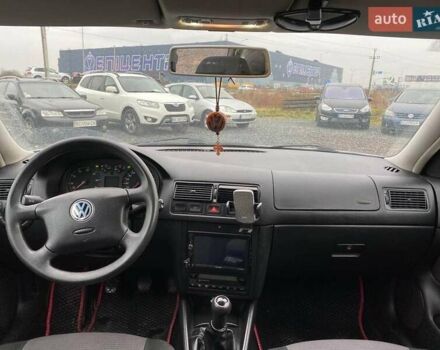 Серый Фольксваген Гольф, объемом двигателя 1.6 л и пробегом 267 тыс. км за 3890 $, фото 18 на Automoto.ua