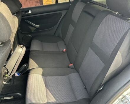 Серый Фольксваген Гольф, объемом двигателя 2 л и пробегом 299 тыс. км за 4000 $, фото 7 на Automoto.ua