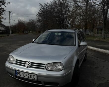 Сірий Фольксваген Гольф, об'ємом двигуна 2 л та пробігом 266 тис. км за 4300 $, фото 1 на Automoto.ua