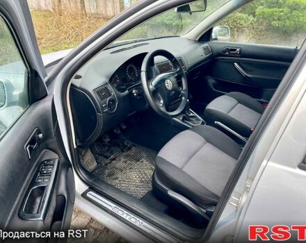 Серый Фольксваген Гольф, объемом двигателя 1.6 л и пробегом 297 тыс. км за 3850 $, фото 4 на Automoto.ua