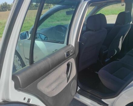 Серый Фольксваген Гольф, объемом двигателя 1.6 л и пробегом 172 тыс. км за 4304 $, фото 15 на Automoto.ua