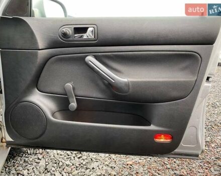 Серый Фольксваген Гольф, объемом двигателя 1.6 л и пробегом 267 тыс. км за 3890 $, фото 17 на Automoto.ua