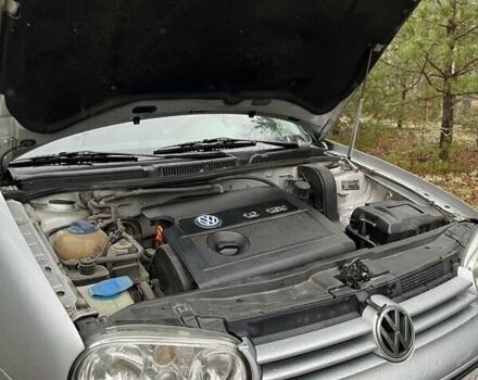 Серый Фольксваген Гольф, объемом двигателя 1.6 л и пробегом 333 тыс. км за 5000 $, фото 8 на Automoto.ua