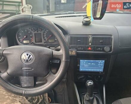 Серый Фольксваген Гольф, объемом двигателя 1.6 л и пробегом 295 тыс. км за 4000 $, фото 3 на Automoto.ua