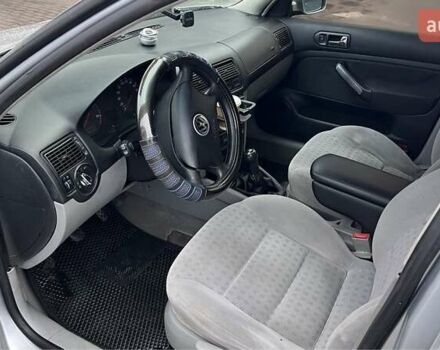 Сірий Фольксваген Гольф, об'ємом двигуна 1.9 л та пробігом 333 тис. км за 3900 $, фото 4 на Automoto.ua