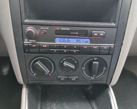 Сірий Фольксваген Гольф, об'ємом двигуна 1.6 л та пробігом 220 тис. км за 3950 $, фото 21 на Automoto.ua