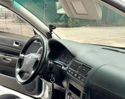Серый Фольксваген Гольф, объемом двигателя 1.6 л и пробегом 300 тыс. км за 4550 $, фото 18 на Automoto.ua