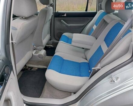 Сірий Фольксваген Гольф, об'ємом двигуна 1.6 л та пробігом 220 тис. км за 3950 $, фото 46 на Automoto.ua