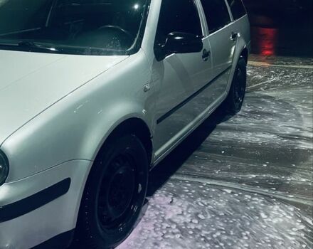 Серый Фольксваген Гольф, объемом двигателя 1.6 л и пробегом 377 тыс. км за 3800 $, фото 1 на Automoto.ua