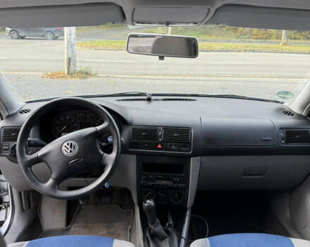 Серый Фольксваген Гольф, объемом двигателя 1.6 л и пробегом 219 тыс. км за 4000 $, фото 15 на Automoto.ua