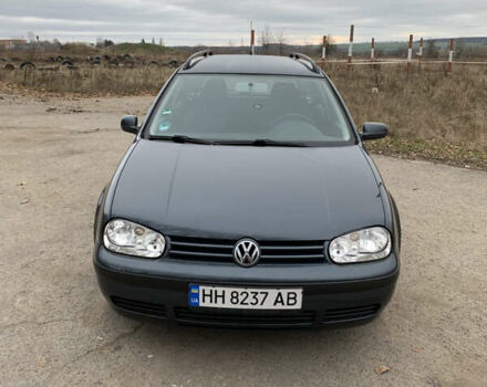 Серый Фольксваген Гольф, объемом двигателя 1.6 л и пробегом 255 тыс. км за 3699 $, фото 1 на Automoto.ua