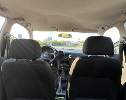 Серый Фольксваген Гольф, объемом двигателя 1.6 л и пробегом 195 тыс. км за 4300 $, фото 16 на Automoto.ua