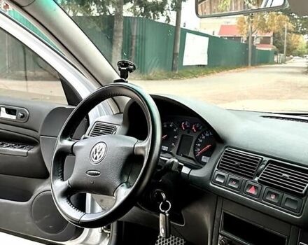 Серый Фольксваген Гольф, объемом двигателя 1.6 л и пробегом 300 тыс. км за 4550 $, фото 17 на Automoto.ua