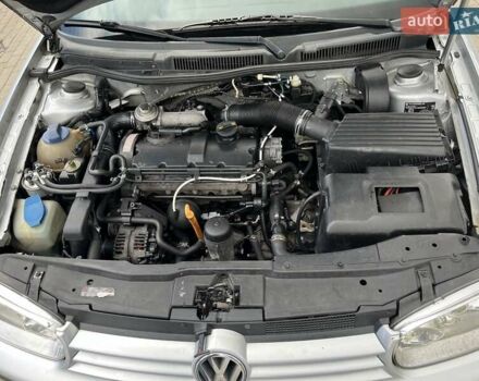 Серый Фольксваген Гольф, объемом двигателя 1.9 л и пробегом 383 тыс. км за 4400 $, фото 13 на Automoto.ua