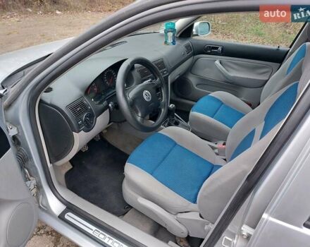 Сірий Фольксваген Гольф, об'ємом двигуна 1.6 л та пробігом 220 тис. км за 3950 $, фото 50 на Automoto.ua