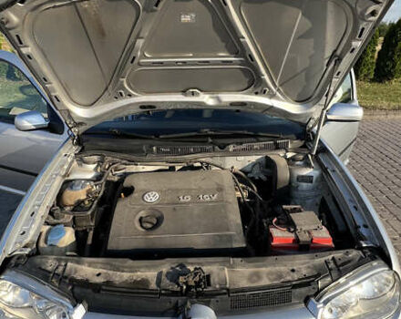 Серый Фольксваген Гольф, объемом двигателя 1.6 л и пробегом 195 тыс. км за 4300 $, фото 19 на Automoto.ua