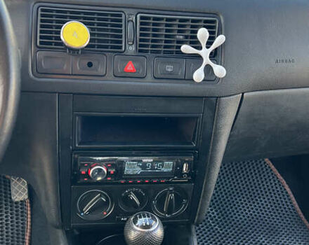 Серый Фольксваген Гольф, объемом двигателя 1.6 л и пробегом 195 тыс. км за 4300 $, фото 14 на Automoto.ua