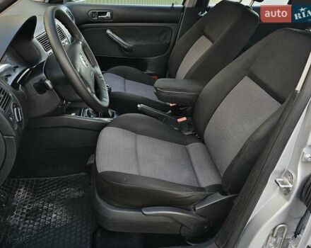 Серый Фольксваген Гольф, объемом двигателя 1.9 л и пробегом 280 тыс. км за 4100 $, фото 23 на Automoto.ua