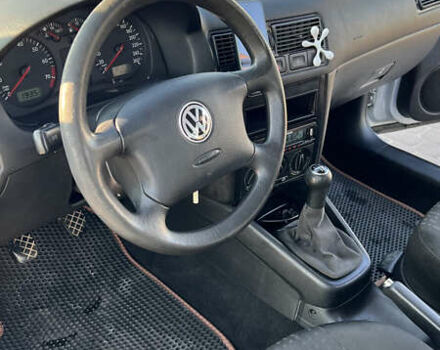 Серый Фольксваген Гольф, объемом двигателя 1.6 л и пробегом 195 тыс. км за 4300 $, фото 12 на Automoto.ua