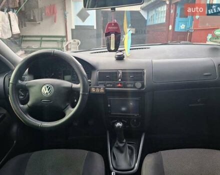 Серый Фольксваген Гольф, объемом двигателя 1.6 л и пробегом 295 тыс. км за 4000 $, фото 11 на Automoto.ua