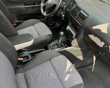 Серый Фольксваген Гольф, объемом двигателя 1.4 л и пробегом 220 тыс. км за 3900 $, фото 8 на Automoto.ua