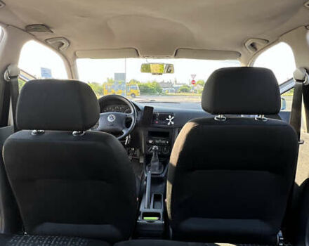 Серый Фольксваген Гольф, объемом двигателя 1.6 л и пробегом 195 тыс. км за 4300 $, фото 17 на Automoto.ua