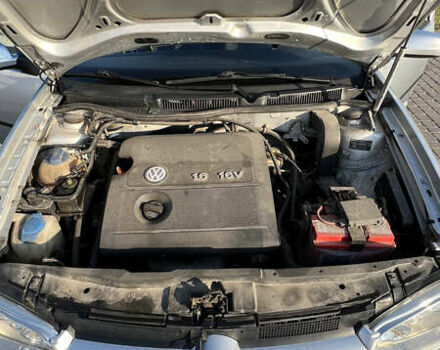 Серый Фольксваген Гольф, объемом двигателя 1.6 л и пробегом 195 тыс. км за 4300 $, фото 18 на Automoto.ua