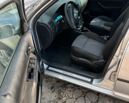 Серый Фольксваген Гольф, объемом двигателя 1.4 л и пробегом 220 тыс. км за 3900 $, фото 3 на Automoto.ua