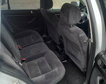 Серый Фольксваген Гольф, объемом двигателя 1.6 л и пробегом 200 тыс. км за 3500 $, фото 9 на Automoto.ua