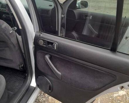 Серый Фольксваген Гольф, объемом двигателя 1.6 л и пробегом 200 тыс. км за 3500 $, фото 4 на Automoto.ua