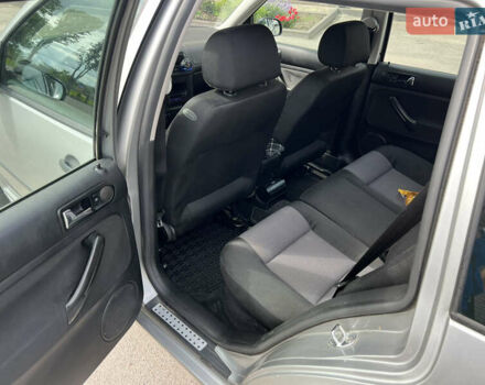 Серый Фольксваген Гольф, объемом двигателя 1.6 л и пробегом 239 тыс. км за 5400 $, фото 13 на Automoto.ua