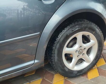 Серый Фольксваген Гольф, объемом двигателя 1.6 л и пробегом 335 тыс. км за 5500 $, фото 5 на Automoto.ua