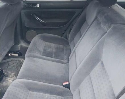 Серый Фольксваген Гольф, объемом двигателя 1.9 л и пробегом 330 тыс. км за 3800 $, фото 3 на Automoto.ua