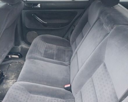 Серый Фольксваген Гольф, объемом двигателя 0 л и пробегом 300 тыс. км за 3800 $, фото 3 на Automoto.ua