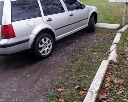 Серый Фольксваген Гольф, объемом двигателя 0 л и пробегом 300 тыс. км за 3800 $, фото 2 на Automoto.ua