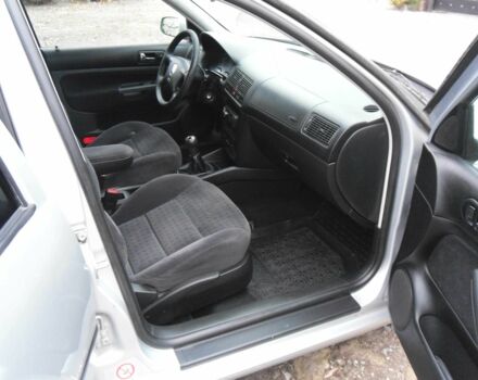 Сірий Фольксваген Гольф, об'ємом двигуна 1.6 л та пробігом 200 тис. км за 3500 $, фото 21 на Automoto.ua