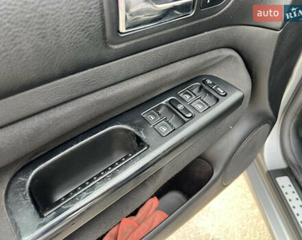 Серый Фольксваген Гольф, объемом двигателя 1.6 л и пробегом 239 тыс. км за 5400 $, фото 10 на Automoto.ua