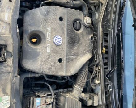 Серый Фольксваген Гольф, объемом двигателя 1 л и пробегом 286 тыс. км за 1600 $, фото 5 на Automoto.ua