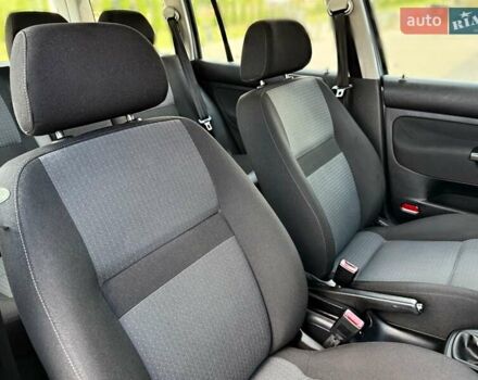 Серый Фольксваген Гольф, объемом двигателя 1.6 л и пробегом 201 тыс. км за 4490 $, фото 33 на Automoto.ua